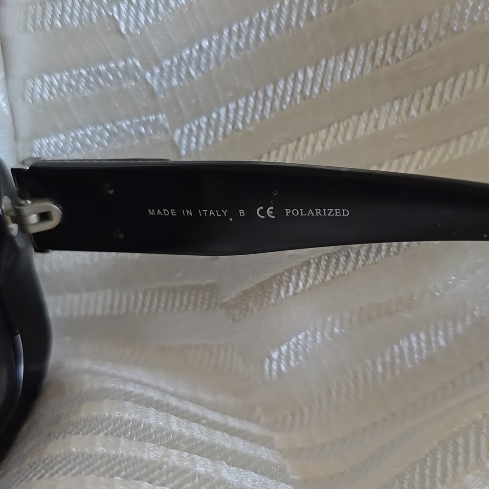 CC Butterfly Sunglasses Black - Picture 5 of 7
